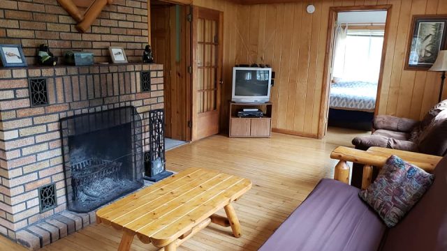 Living_Room_and_FirePlace