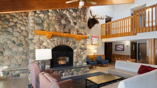 Lobby-3 – AmericInn Tofte